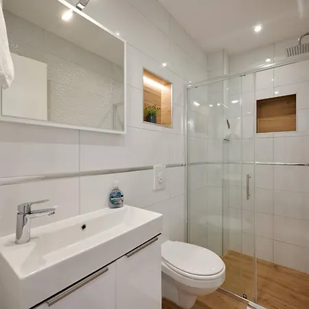 דירה Luxury Giovanni With Pool טרוגיר