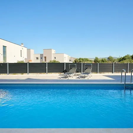 Luxury Giovanni With Pool * טרוגיר